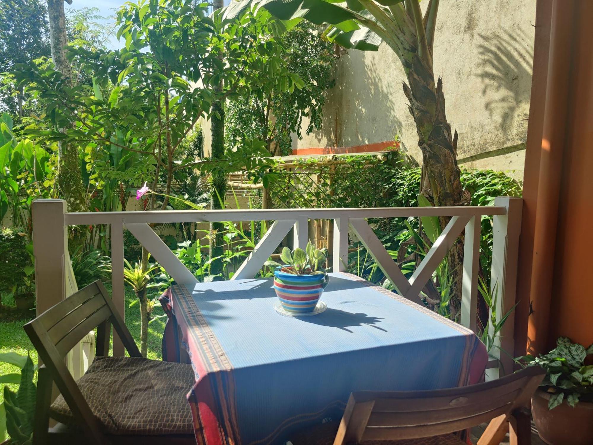 Casa De Lis Hotel & Tourist Info Centre Turrialba Exteriör bild